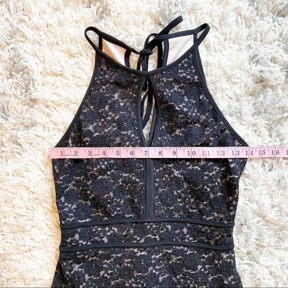 Nightway | Lace Short Banded Cocktail Dress - Picture 11 of 14